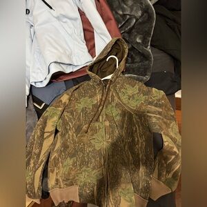 Bought used smells good and material is nice